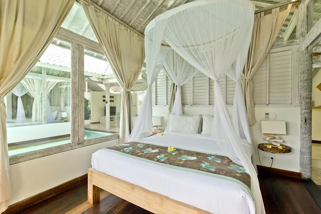 Villa Laksmana Hideaway 2 - Surrounded By Water- 2Bd Villa With Fantastic Pool! Seminyak  Indonesia