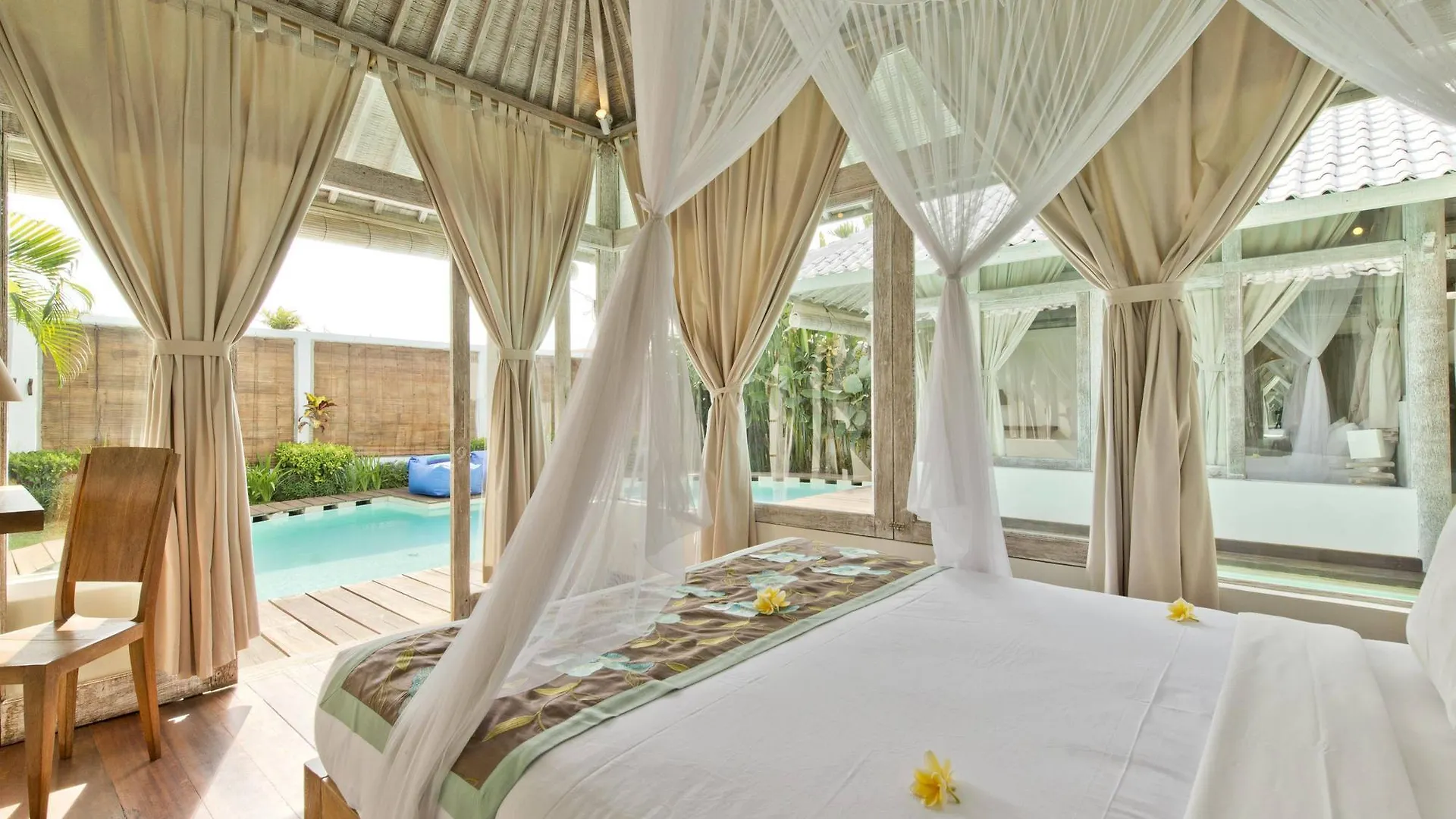 Villa Laksmana Hideaway 2 - Surrounded By Water- 2Bd Villa With Fantastic Pool! Seminyak