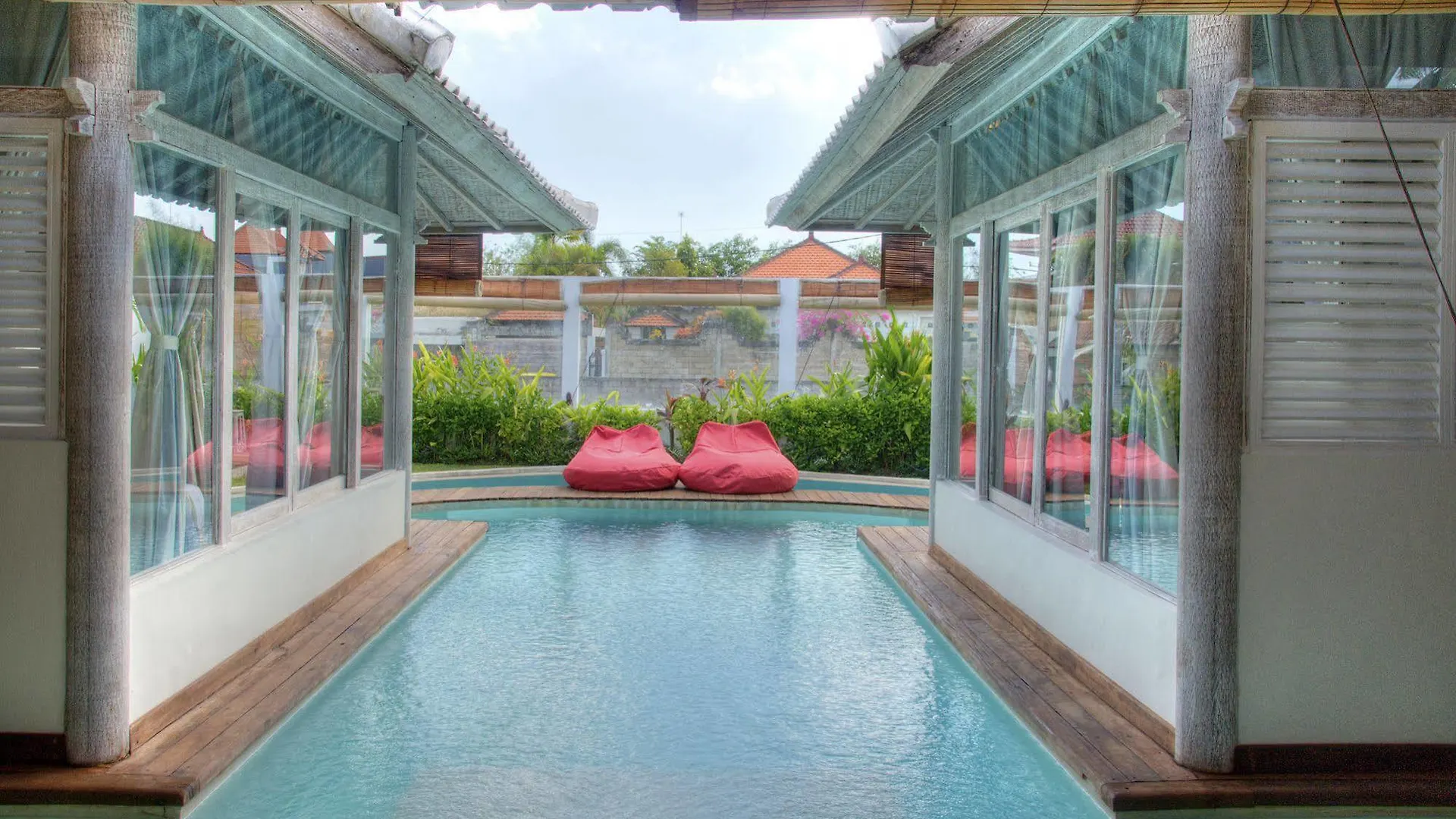 Villa Laksmana Hideaway 2 - Surrounded By Water- 2Bd Villa With Fantastic Pool! Seminyak