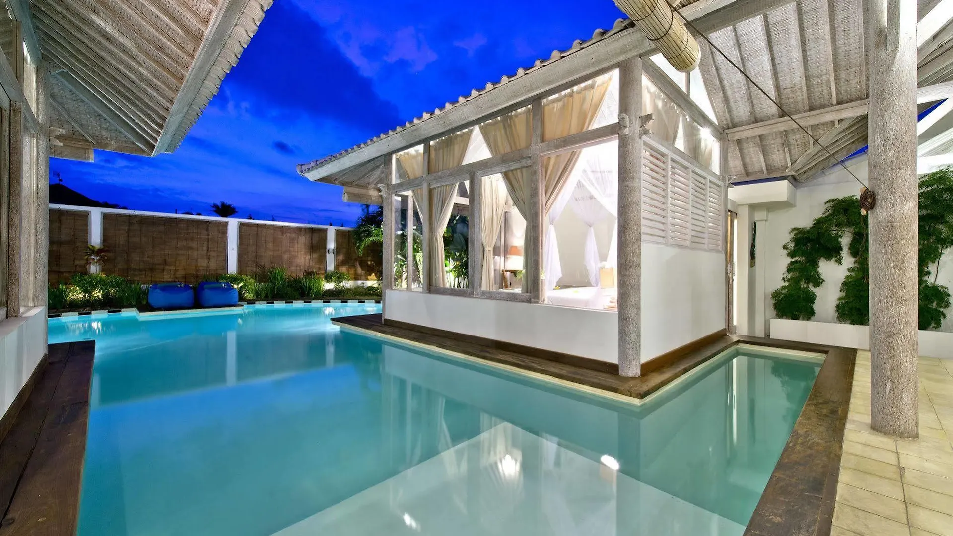 Villa Laksmana Hideaway 2 - Surrounded By Water- 2Bd Villa With Fantastic Pool! Seminyak  0*, Seminyak (Bali) Indonesia